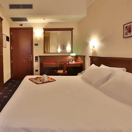 Western Szálloda 4*