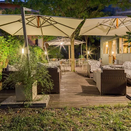 Szálloda Western 4*