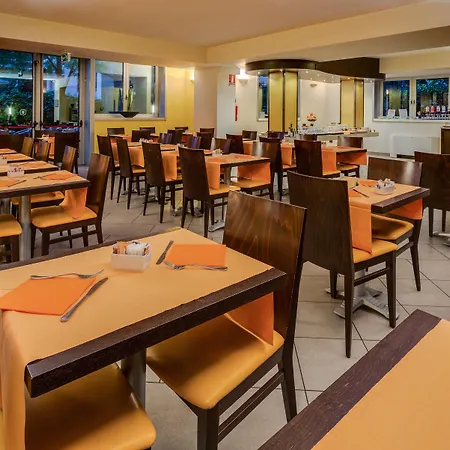 Western Szálloda 4*